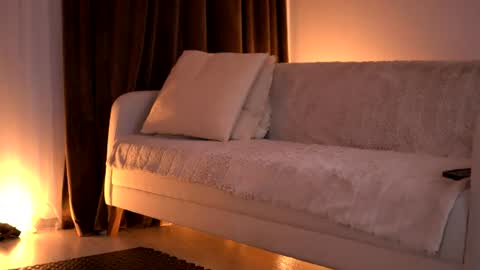 Caprice online show from June 24, 2026, 1:10 pm