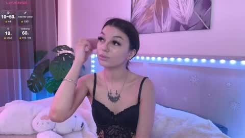 Veronica online show from May 10, 2026, 9:58 am