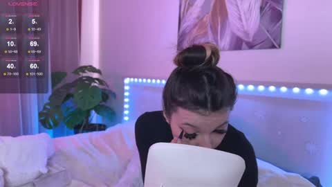 Veronica online show from May 11, 2026, 8:20 am