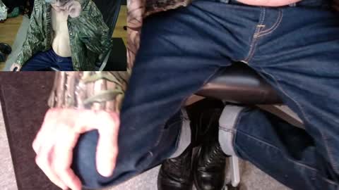 Snapshot of luvshonitoff chatting on January 30, 2025, 10:08 pm Jim Bo online show from January 30, 2025, 10:08 pm