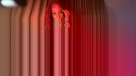 luvvlee online show from June 8, 2026, 2:34 am