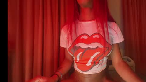 luvvlee online show from June 13, 2026, 5:49 am