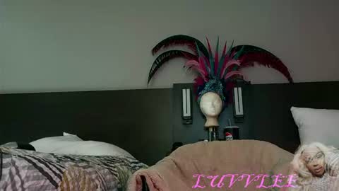 luvvlee online show from June 21, 2026, 11:18 pm