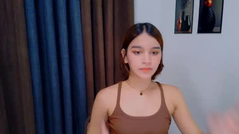 Snapshot of lux_white chatting on June 18, 2026, 6:01 pm queen lux online show from June 18, 2026, 6:01 pm
