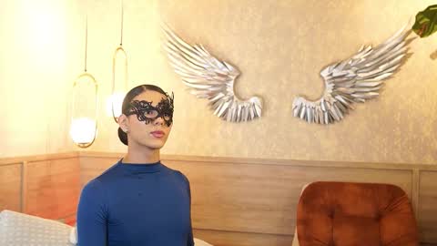 Luxa  online show from March 9, 2026, 1:15 pm