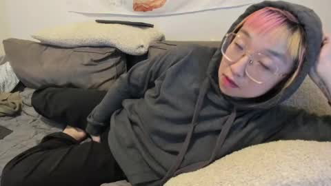 Snapshot of luxgray chatting on December 4, 2024, 3:15 am LuxGray online show from December 4, 2024, 3:15 am