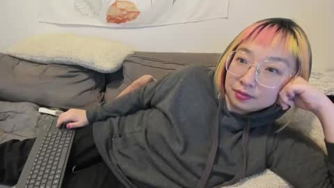 Snapshot of luxgray chatting on December 4, 2024, 6:22 am LuxGray online show from December 4, 2024, 6:22 am