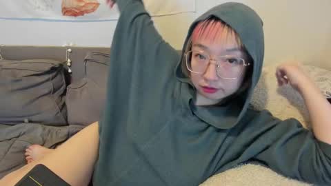 Snapshot of luxgray chatting on December 21, 2024, 2:19 am LuxGray online show from December 21, 2024, 2:19 am