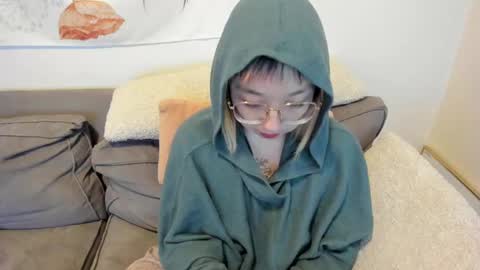 Snapshot of luxgray chatting on March 3, 2025, 12:59 am LuxGray online show from March 3, 2025, 12:59 am