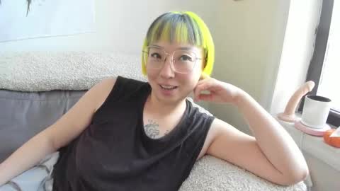 LuxGray online show from February 28, 2026, 9:16 pm