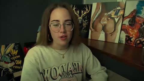 Snapshot of luxie_queen chatting on November 1, 2025, 12:07 pm Katie online show from November 1, 2025, 12:07 pm