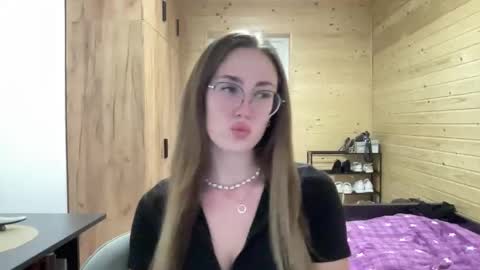 Katie online show from May 25, 2026, 8:37 pm