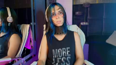 Snapshot of luxiel_ chatting on April 27, 2026, 9:02 pm Luxiel 3 online show from April 27, 2026, 9:02 pm