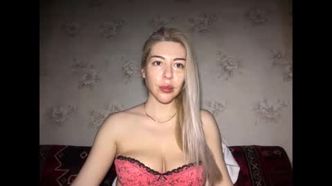 LuxSonyaStar online show from May 19, 2026, 12:33 pm