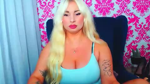 Snapshot of luxuriaaa chatting on October 15, 2025, 7:25 pm Luxuriaa online show from October 15, 2025, 7:25 pm