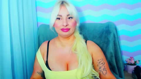 Snapshot of luxuriaaa chatting on June 16, 2026, 7:27 pm Luxuriaa online show from June 16, 2026, 7:27 pm