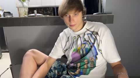 luxury_bob online show from February 24, 2026, 2:48 pm