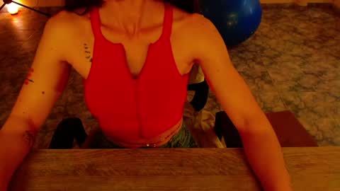Liss online show from April 30, 2026, 3:18 pm