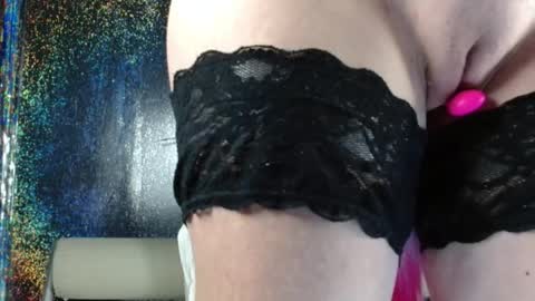 Snapshot of luxurylips chatting on September 26, 2025, 2:15 am Lux for your fun online show from September 26, 2025, 2:15 am