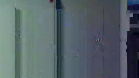 Snapshot of luxx72boy chatting on September 20, 2025, 4:24 am luxx72boy online show from September 20, 2025, 4:24 am