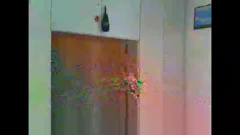 Snapshot of luxx72boy chatting on February 8, 2026, 7:12 am luxx72boy online show from February 8, 2026, 7:12 am