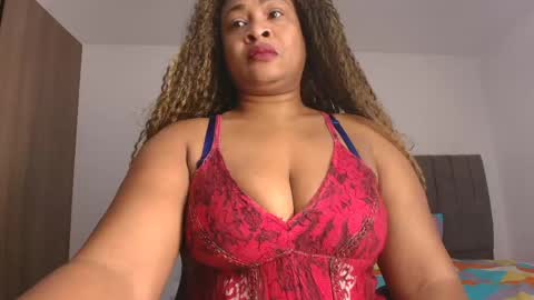 Snapshot of luxy_benet chatting on May 18, 2026, 9:26 am Big Benet online show from May 18, 2026, 9:26 am