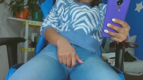 Snapshot of luzzy_cam chatting on December 15, 2024, 12:07 am luzzy I hope your visit and that we manage to get very hot online show from December 15, 2024, 12:07 am