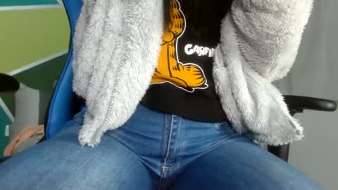 Snapshot of luzzy_cam chatting on March 9, 2025, 12:00 am luzzy I hope your visit and that we manage to get very hot online show from March 9, 2025, 12:00 am