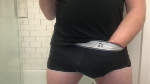 lvguynextdoor440656 online show from October 27, 2025, 9:52 pm