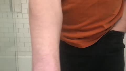 lvguynextdoor440656 online show from December 3, 2025, 10:19 pm