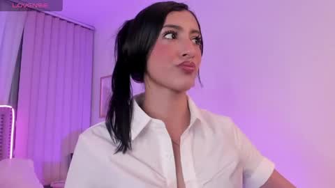 lya_brown online show from April 28, 2026, 11:26 am