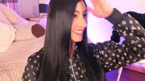 Snapshot of lya_brown chatting on June 4, 2026, 11:05 am lya_brown online show from June 4, 2026, 11:05 am