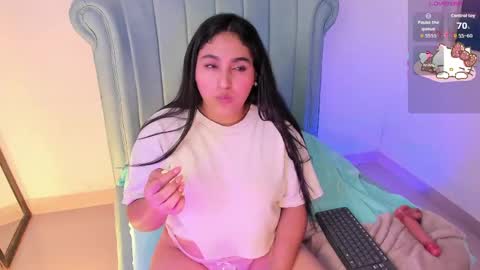 Snapshot of lya_dubois_ chatting on May 2, 2026, 9:25 am LYA DUBOIS online show from May 2, 2026, 9:25 am