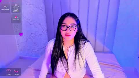 Snapshot of lya_dubois_ chatting on July 14, 2026, 8:14 pm LYA DUBOIS online show from July 14, 2026, 8:14 pm