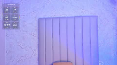 Snapshot of lya_dubois_ chatting on July 18, 2026, 9:02 am LYA DUBOIS online show from July 18, 2026, 9:02 am