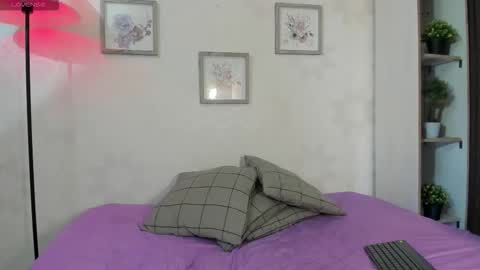 Snapshot of lyan_twink chatting on September 27, 2025, 7:19 pm Lyan online show from September 27, 2025, 7:19 pm