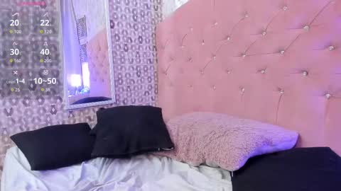 Snapshot of lyan_twink chatting on October 19, 2025, 8:04 am Lyan online show from October 19, 2025, 8:04 am