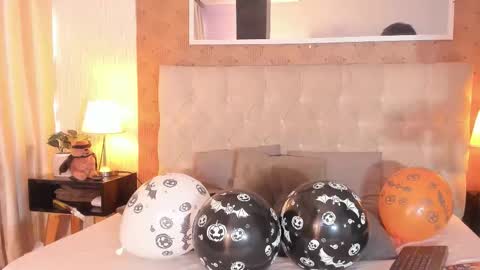 Snapshot of lyan_twink chatting on October 31, 2025, 8:10 pm Lyan online show from October 31, 2025, 8:10 pm