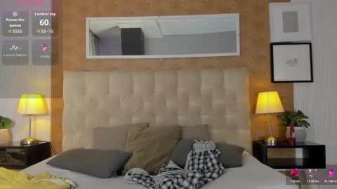 Snapshot of lyan_twink chatting on November 14, 2025, 7:45 pm Lyan online show from November 14, 2025, 7:45 pm