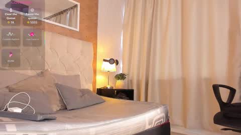 Snapshot of lyan_twink chatting on November 22, 2025, 7:24 pm Lyan online show from November 22, 2025, 7:24 pm