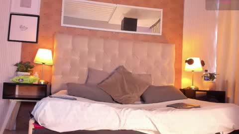 Snapshot of lyan_twink chatting on December 2, 2025, 7:42 pm Lyan online show from December 2, 2025, 7:42 pm