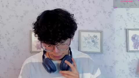 Snapshot of lyan_twink chatting on June 13, 2026, 7:45 pm Lyan online show from June 13, 2026, 7:45 pm