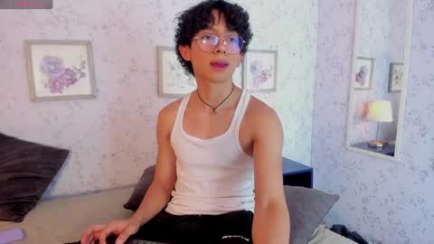 Snapshot of lyan_twink chatting on June 20, 2026, 8:00 pm Lyan online show from June 20, 2026, 8:00 pm
