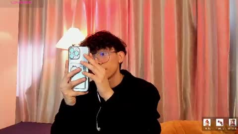 Snapshot of lyan_twink chatting on July 2, 2026, 7:09 pm Lyan online show from July 2, 2026, 7:09 pm