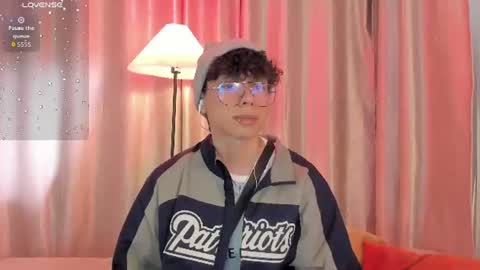 Snapshot of lyan_twink chatting on July 11, 2026, 7:49 pm Lyan online show from July 11, 2026, 7:49 pm