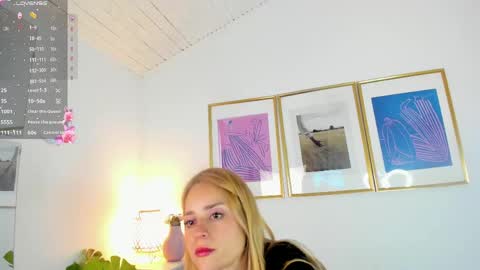 Snapshot of lyana_xz chatting on May 21, 2026, 11:39 am LYA online show from May 21, 2026, 11:39 am