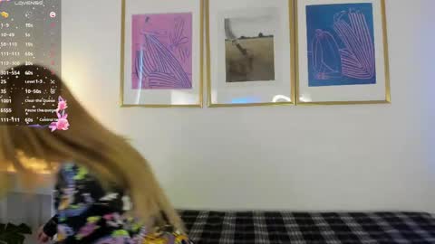 Snapshot of lyana_xz chatting on May 25, 2026, 12:00 pm LYA online show from May 25, 2026, 12:00 pm