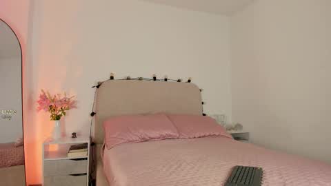 Snapshot of lycoris_radiata_ chatting on March 16, 2026, 10:14 pm ALIS online show from March 16, 2026, 10:14 pm