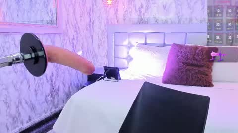Snapshot of lyen_rae_ chatting on May 30, 2026, 8:06 pm Lyen Rae online show from May 30, 2026, 8:06 pm