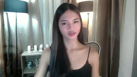 LYKA LOOPS online show from April 19, 2026, 12:59 pm